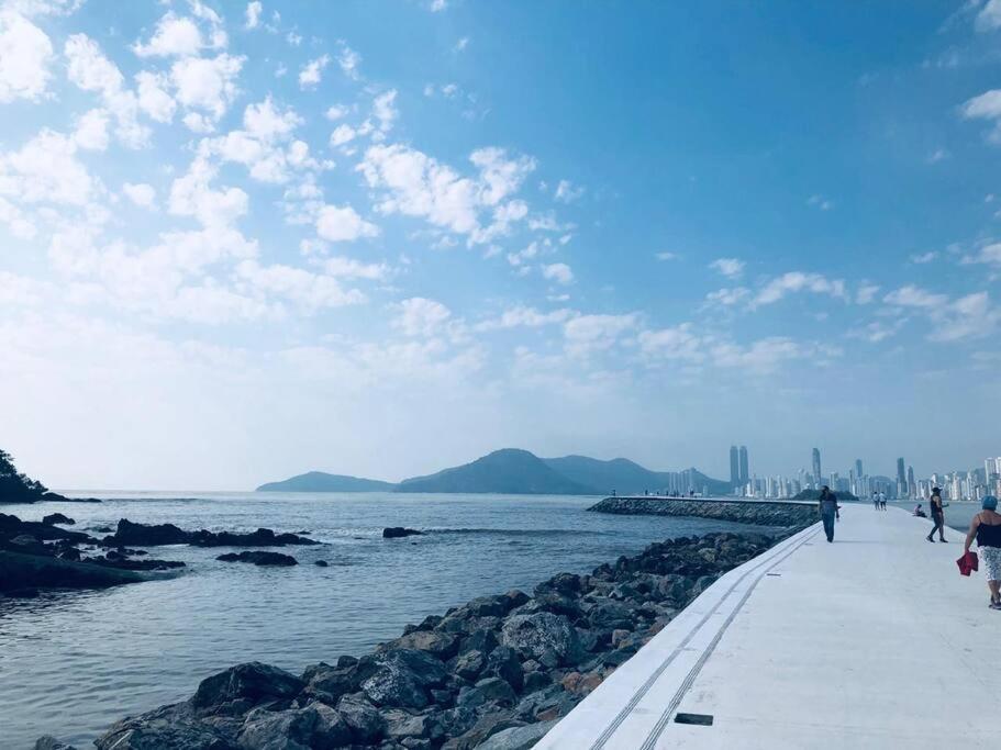 公寓 Piscina A Beira-mar, Tranquilidade E Qualidade No De Bc