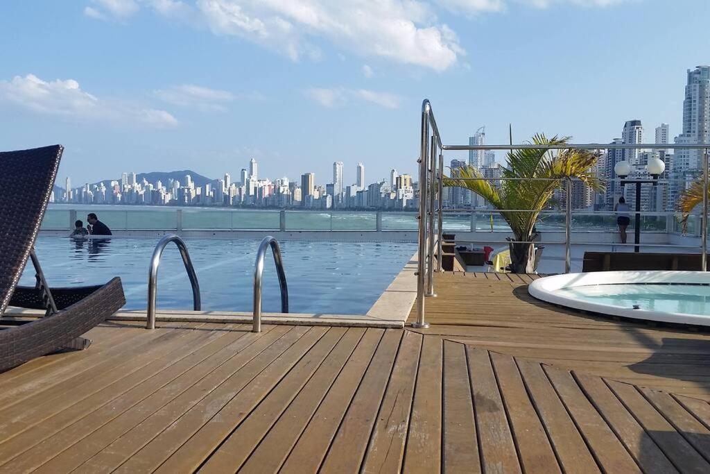 Apartment Piscina A Beira-mar, Tranquilidade E Qualidade No De Bc