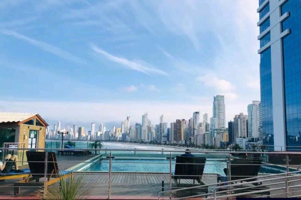 Piscina A Beira-mar, Tranquilidade E Qualidade No De Bc * Balneario Camboriu
