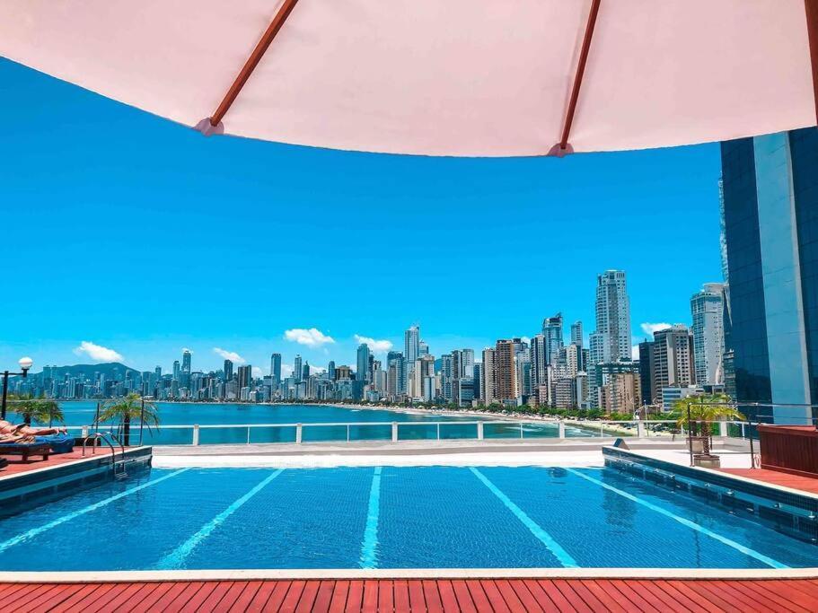 Apartment Piscina A Beira-mar, Tranquilidade E Qualidade No De Bc Balneario Camboriu